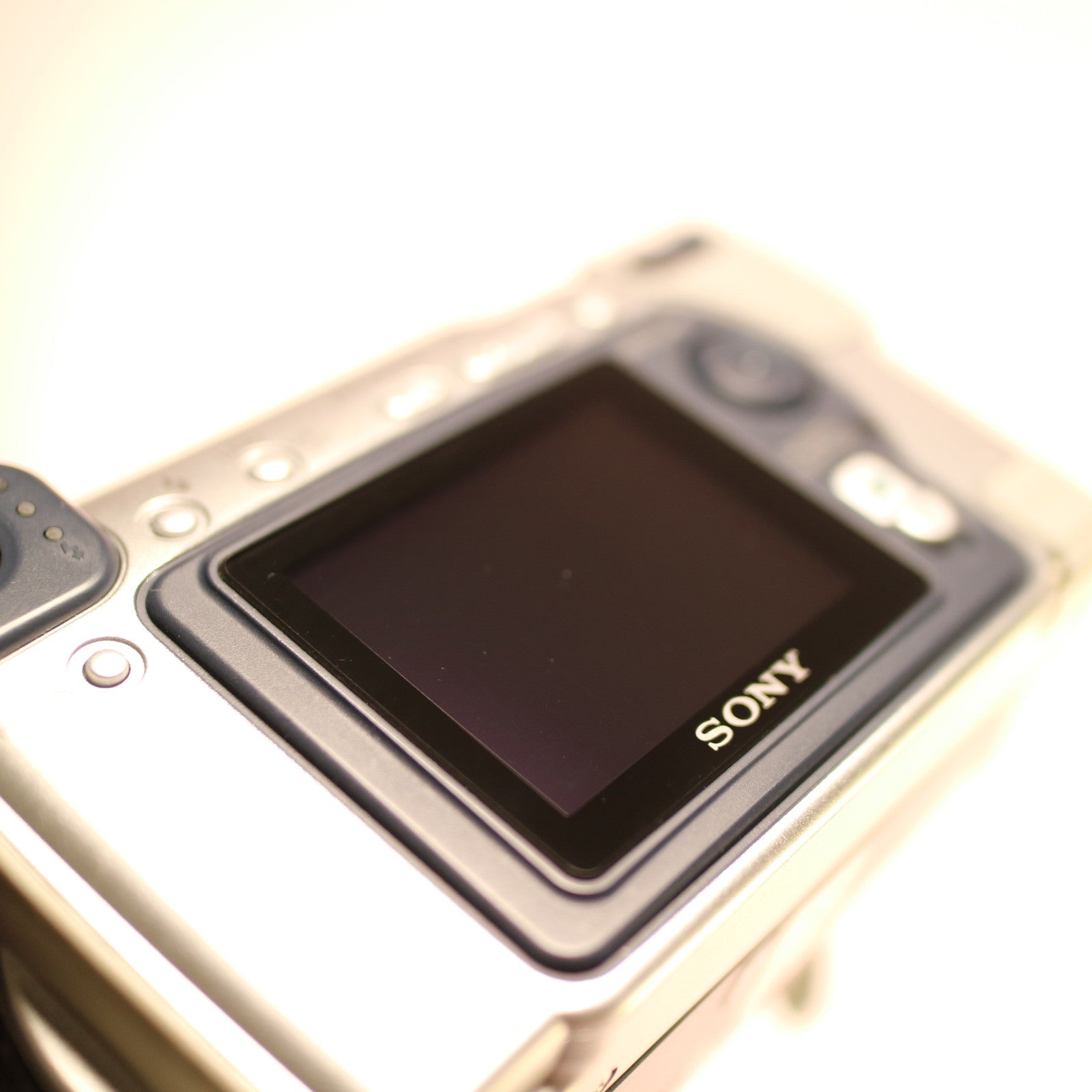 Sony Cybershot DSC-S70 3.3MP Compact Digital Camera Silver Tested