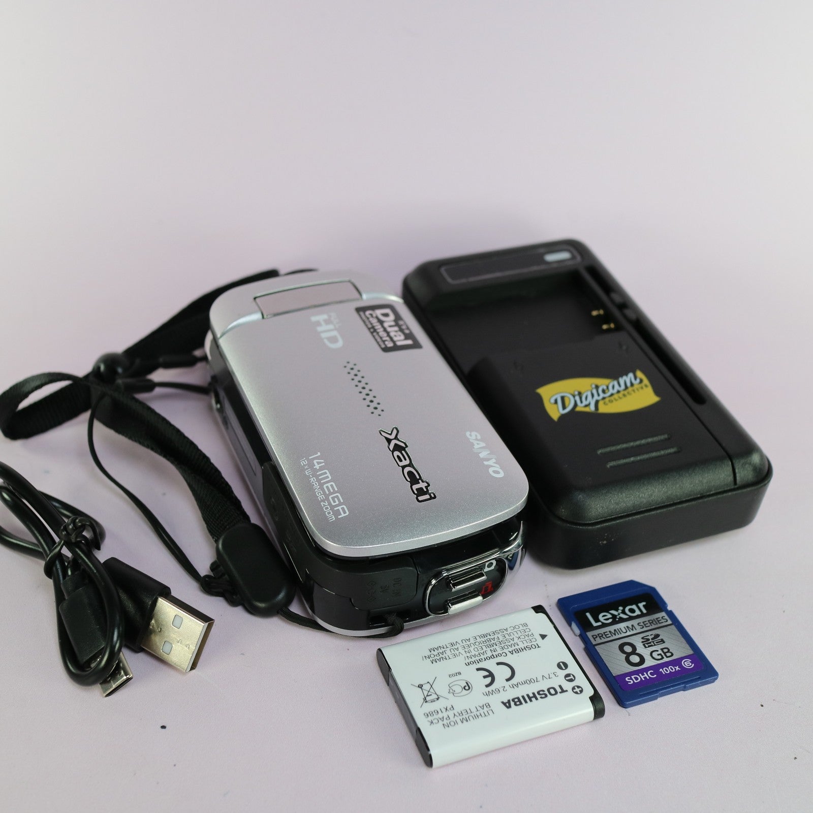 Sanyo Xacti VPC-GH1 Digital Camcorder Silver Tested Full Working Set