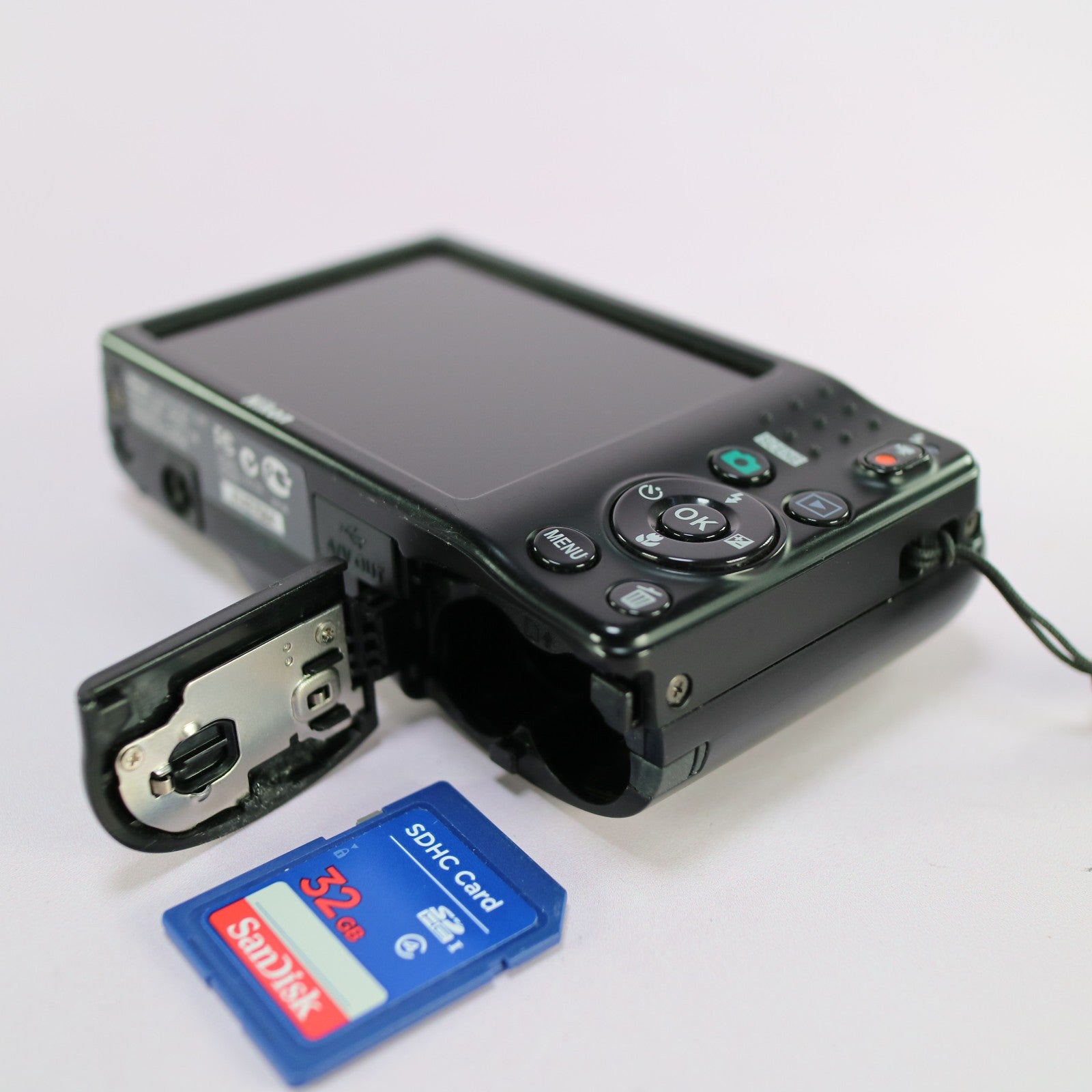 Nikon Digital Camera Coolpix L25 10.1MP Black Tested