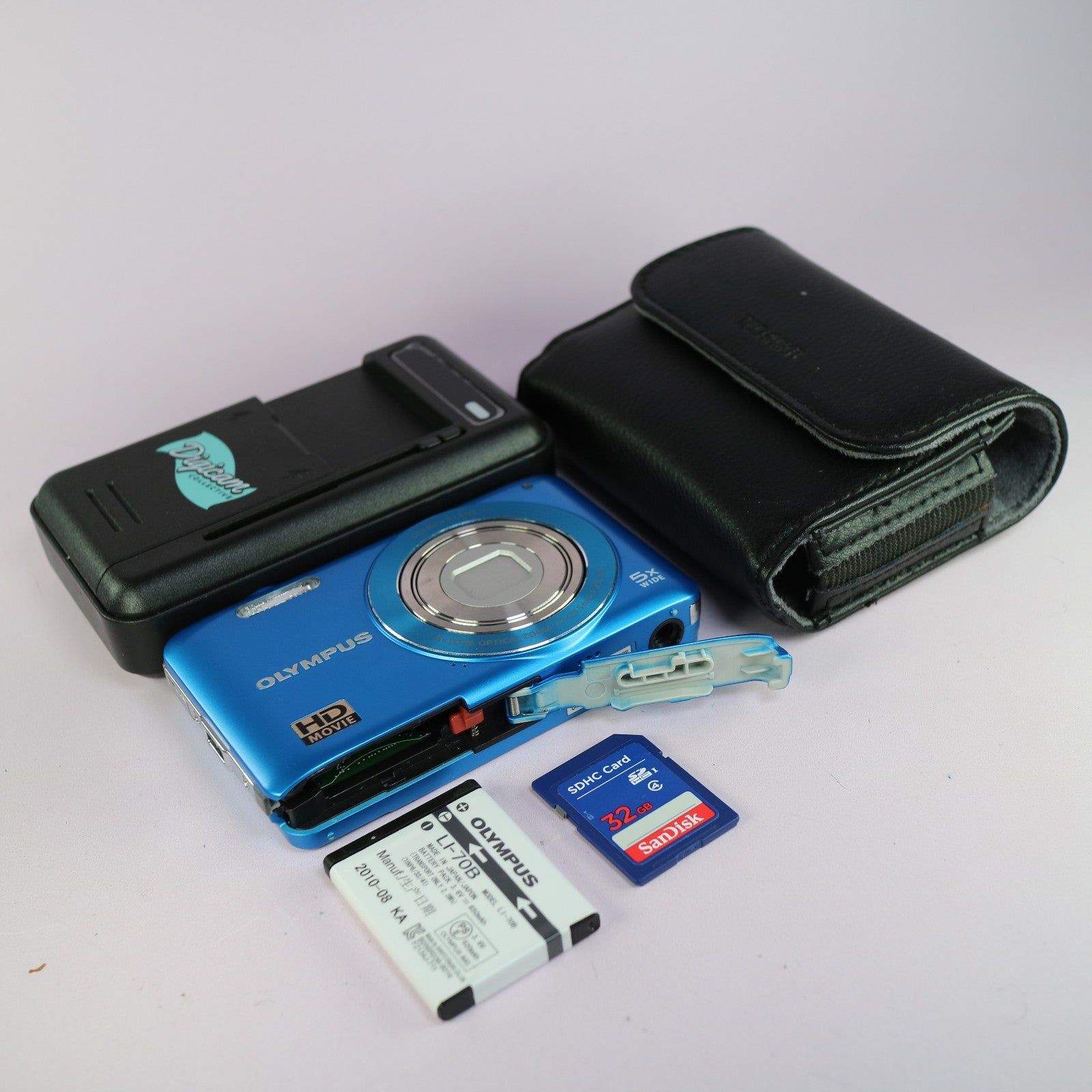 Olympus Digital Camera VG-120 14.0MP Red Tested Full Working Set
