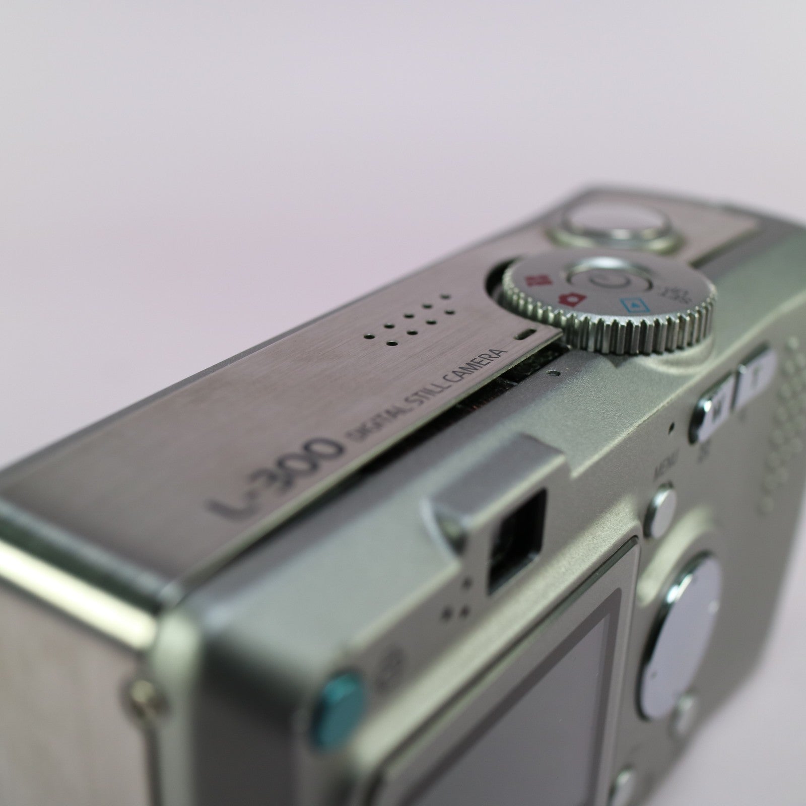Epson Digital Camera L-300 3.0MP Silver Tested