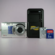 Sanyo VPC-E10 10.0MP Compact Digital Camera Silver Tested Full Working Set