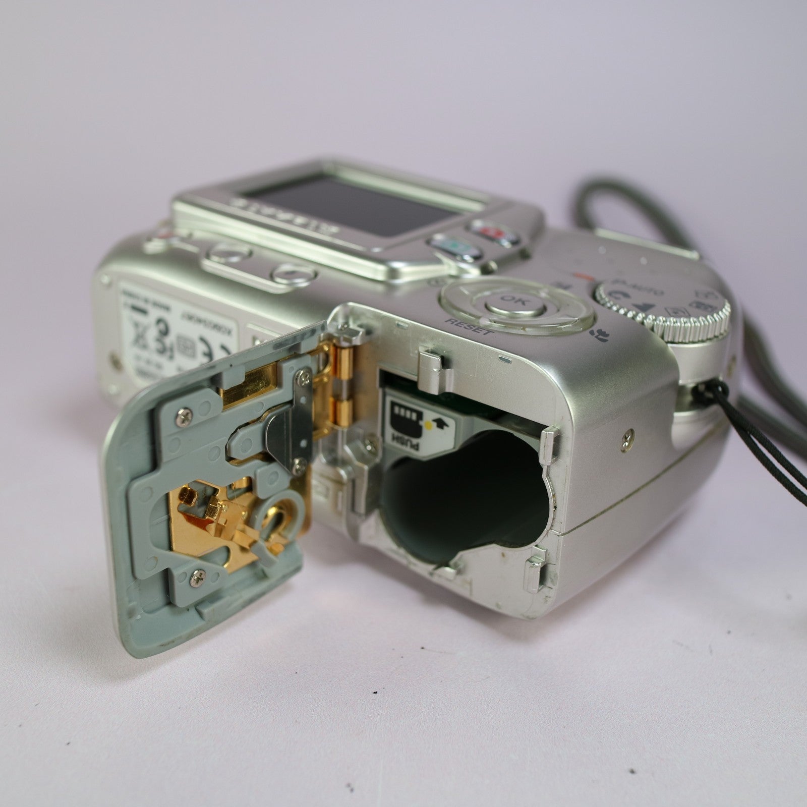 Olympus FE-110 5.0MP Compact Digital Camera Silver Tested
