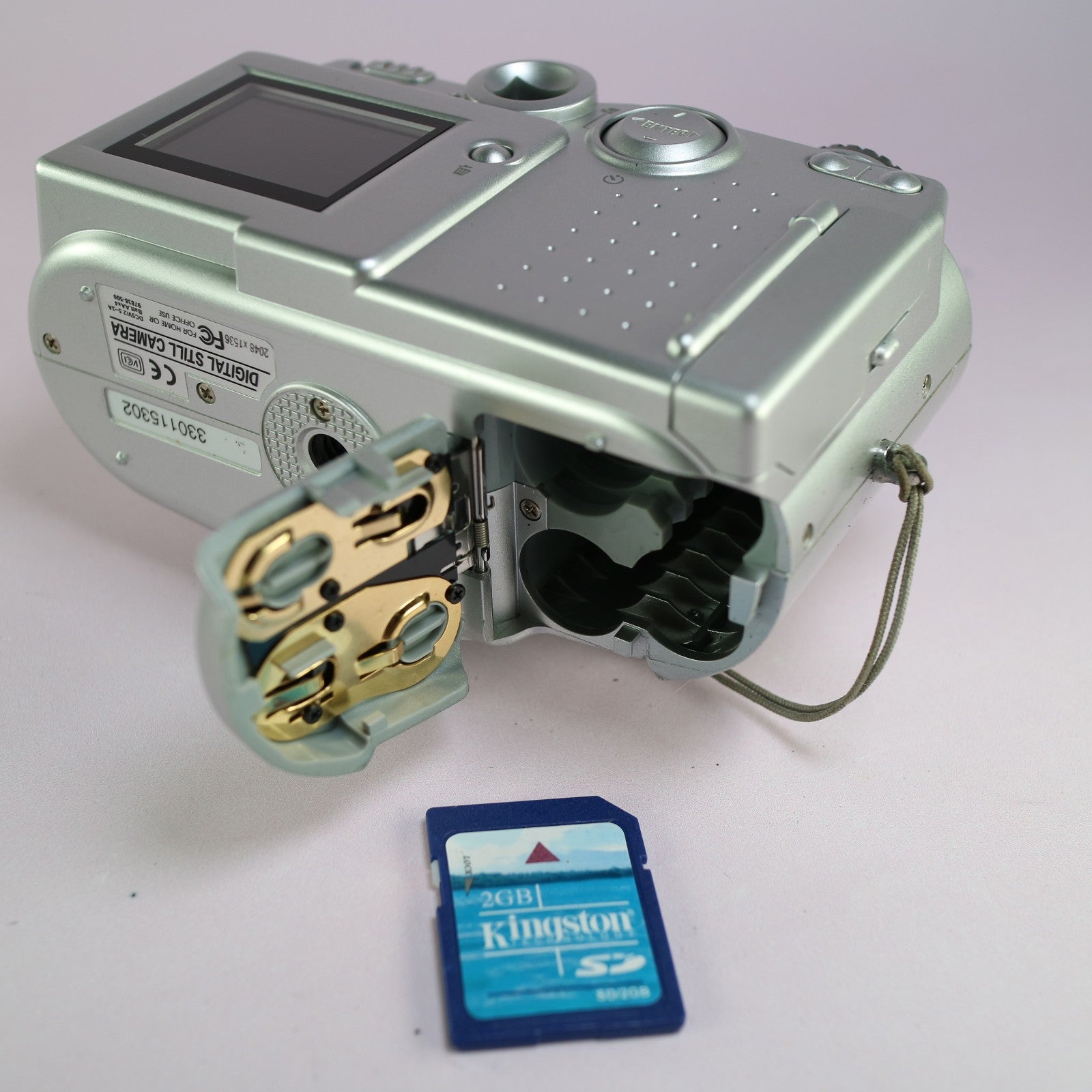 Traveler Digital Camera DC3300 3.3MP Silver Tested
