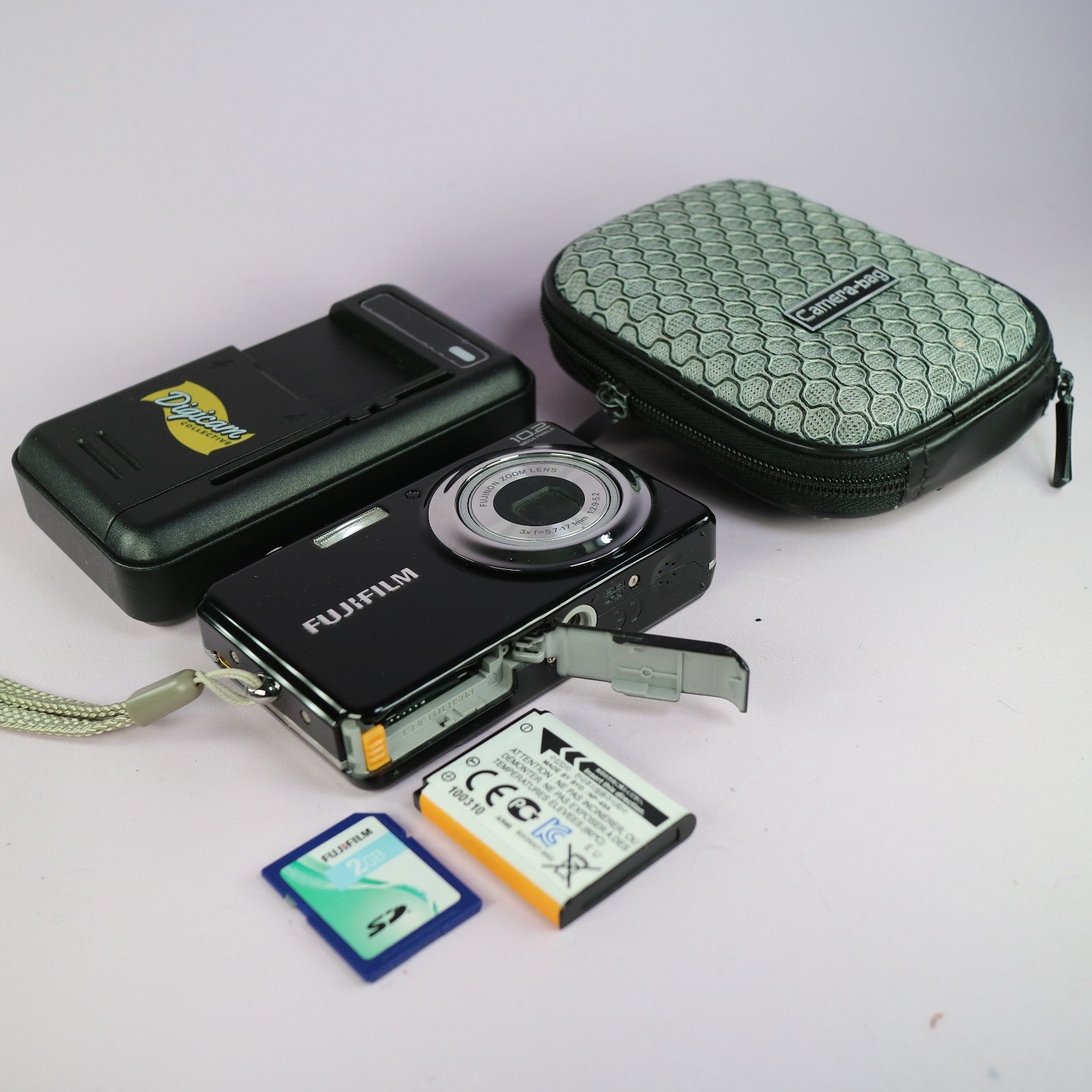 Fujifilm Digital Camera FinePix J29 10.2MP Black Tested Full Working Set