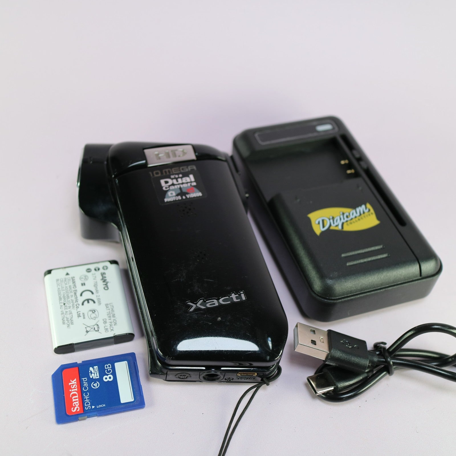 Sanyo Xacti VPC-CG10 10.0MP Compact Digital Video Recorder Black Tested Full Set
