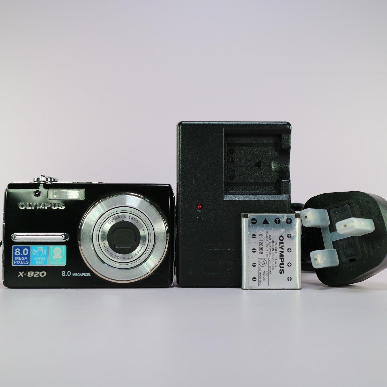 Olympus Digital Camera X-820 8.0MP Black Tested Full Set