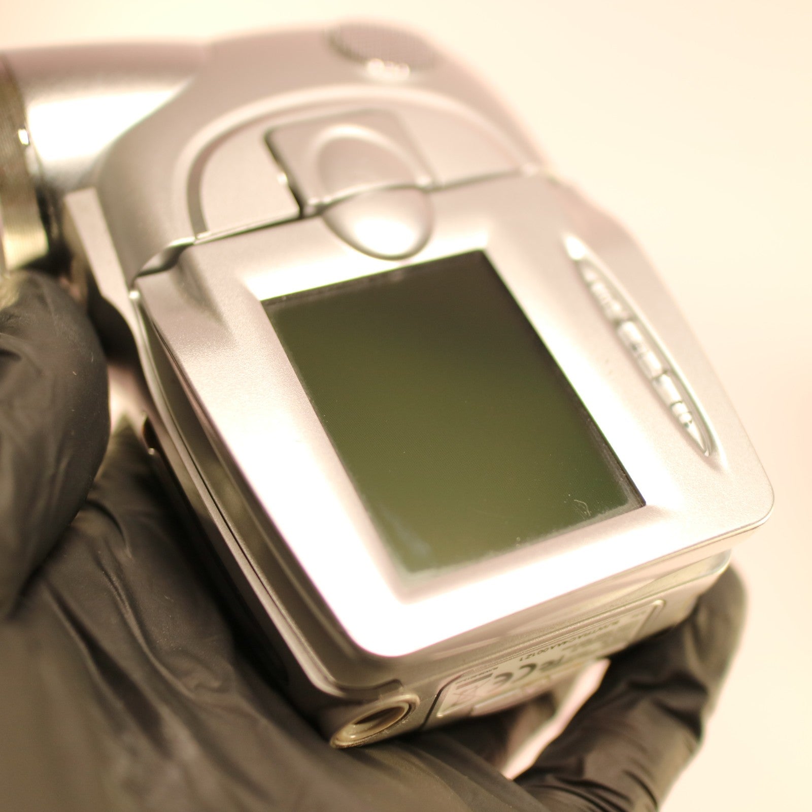 Traveler DV-5040 Handheld Compact Digital Video Recorder Silver Tested