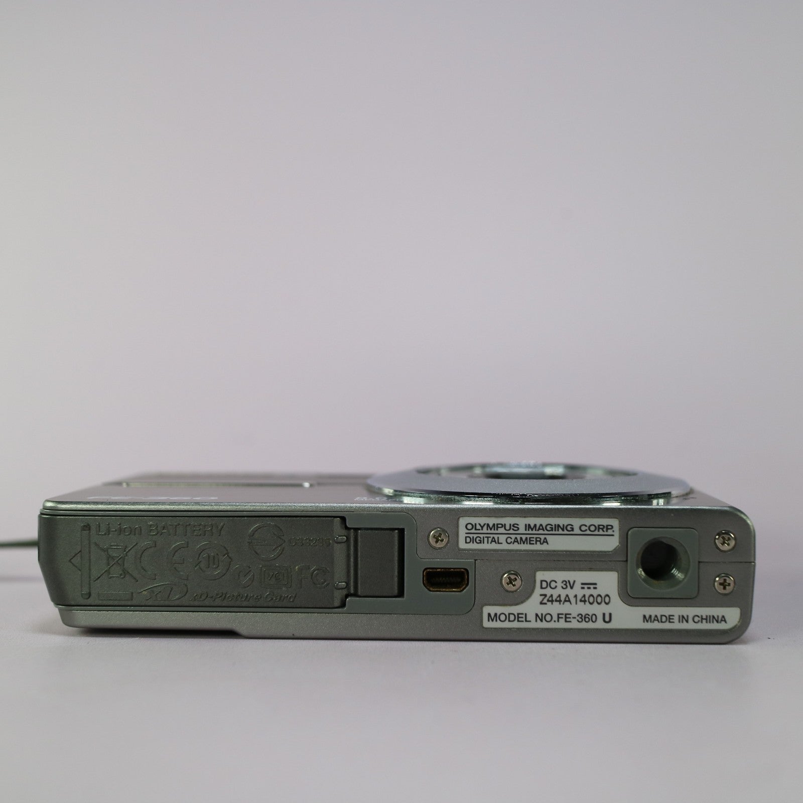 Olympus Digital Camera FE-360 8.0MP Silver Tested Full Set