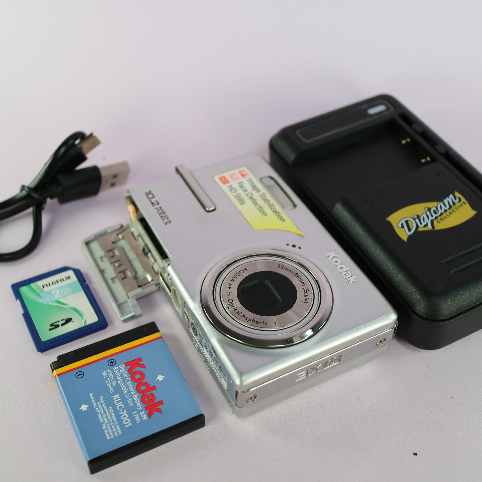Kodak Digital Camera EasyShare M1073 IS 10.2MP Silver Tested Full Working Set