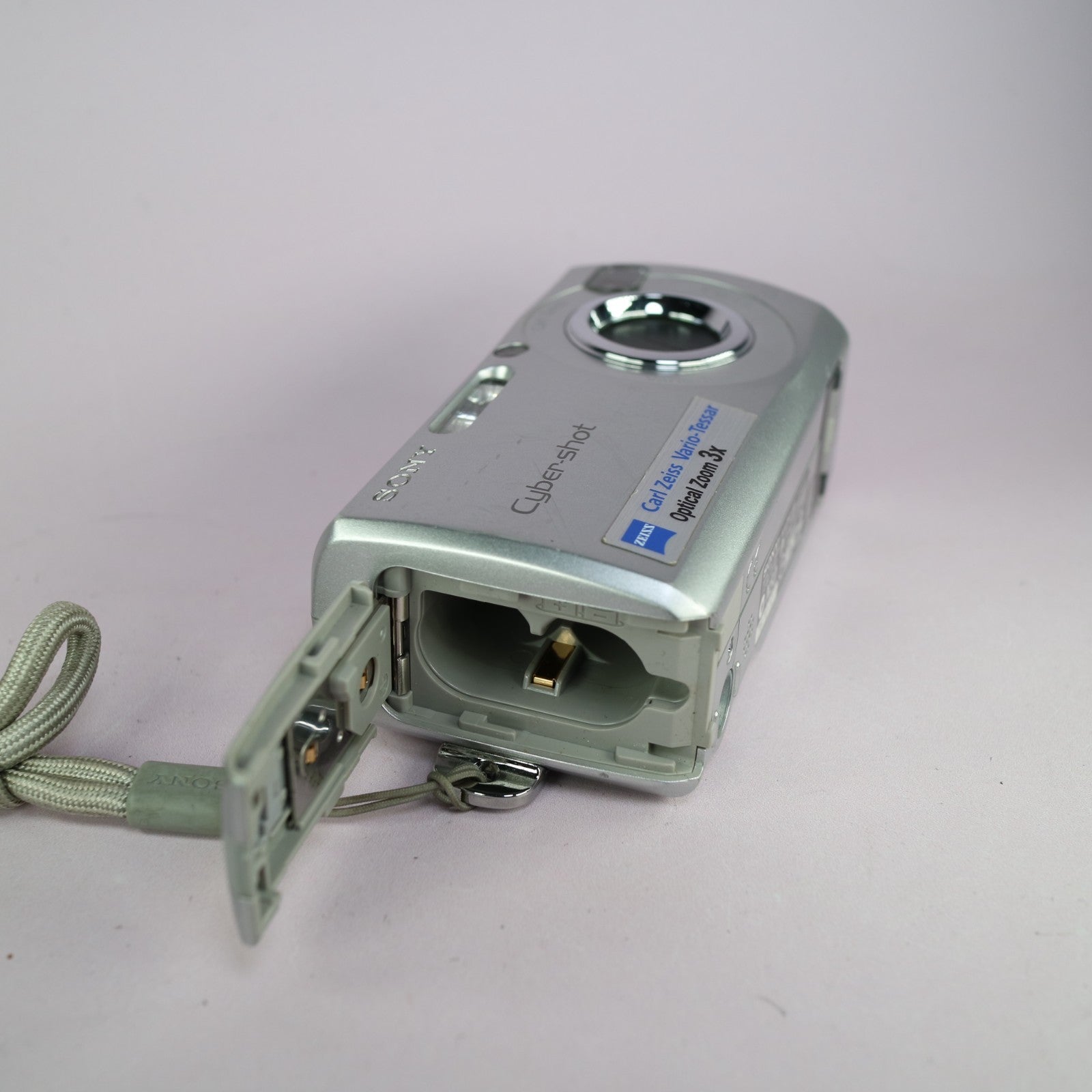 Sony Digital Camera Cybershot DSC-S40 4.1MP Silver Tested