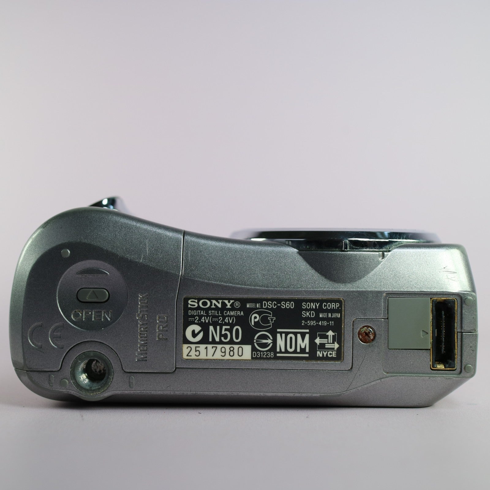 Sony Digital Camera Cybershot DSC-S60 4.1MP Silver Tested