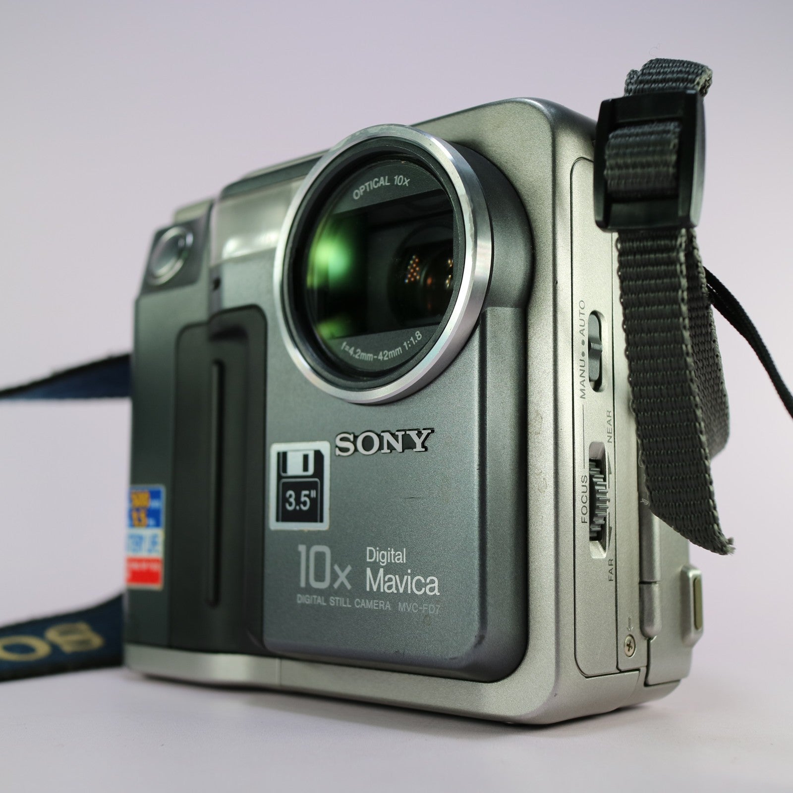 Sony Digital Camera Mavica MVC-FD7 0.3MP Silver Tested
