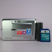 Pentax Optio Z10 8.0MP Compact Digital Camera Silver Tested w/ Battery + SD Card