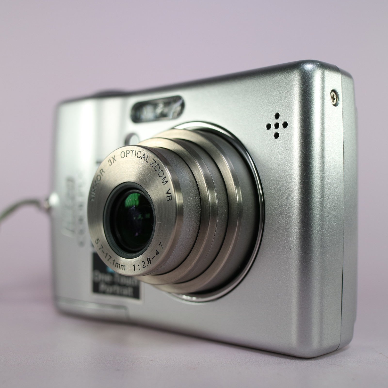 Nikon Digital Camera Coolpix L12 7.1MP Silver Tested