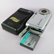 Sony Digital Camera Cybershot DSC-P200 7.2MP Silver Tested Full Set