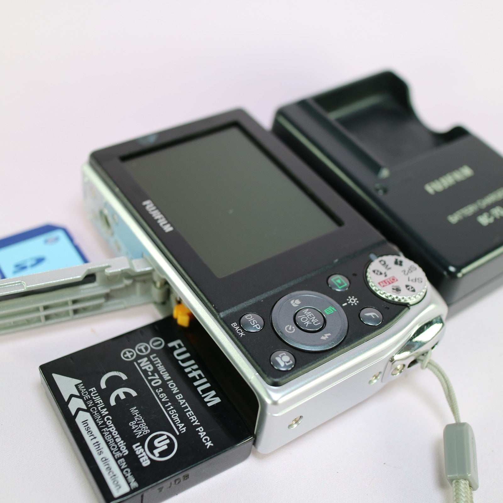 Fujifilm Digital Camera FinePix F47fd 8.3MP Silver Tested Full Working Set