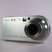 Sony Digital Camera Cybershot DSC-P200 7.2MP Silver Tested Full Set