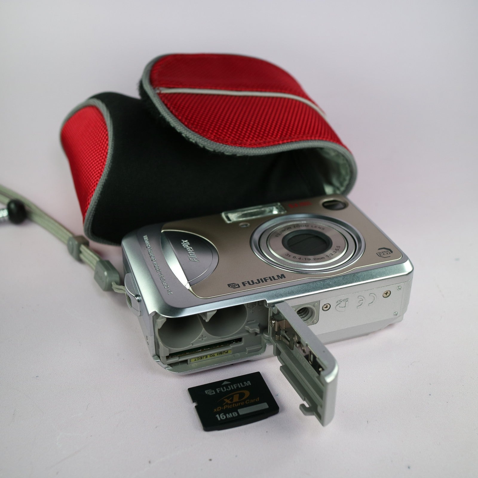 Fujifilm Digital Camera FinePix A510 5.1MP Silver Tested With xD Card