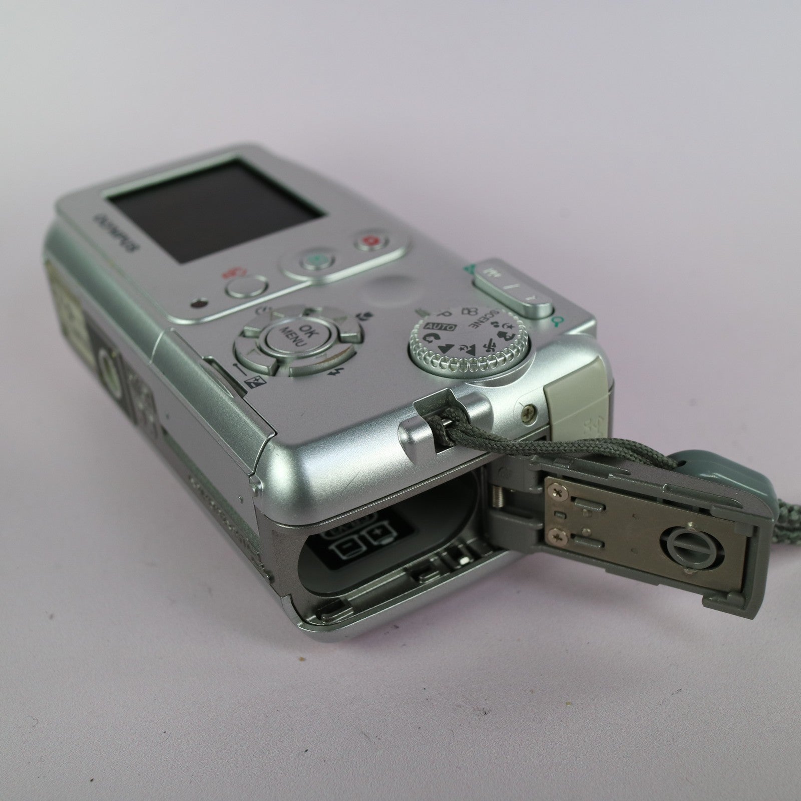 Olympus Digital Camera Camedia D-545 Zoom 4.0MP Silver Tested