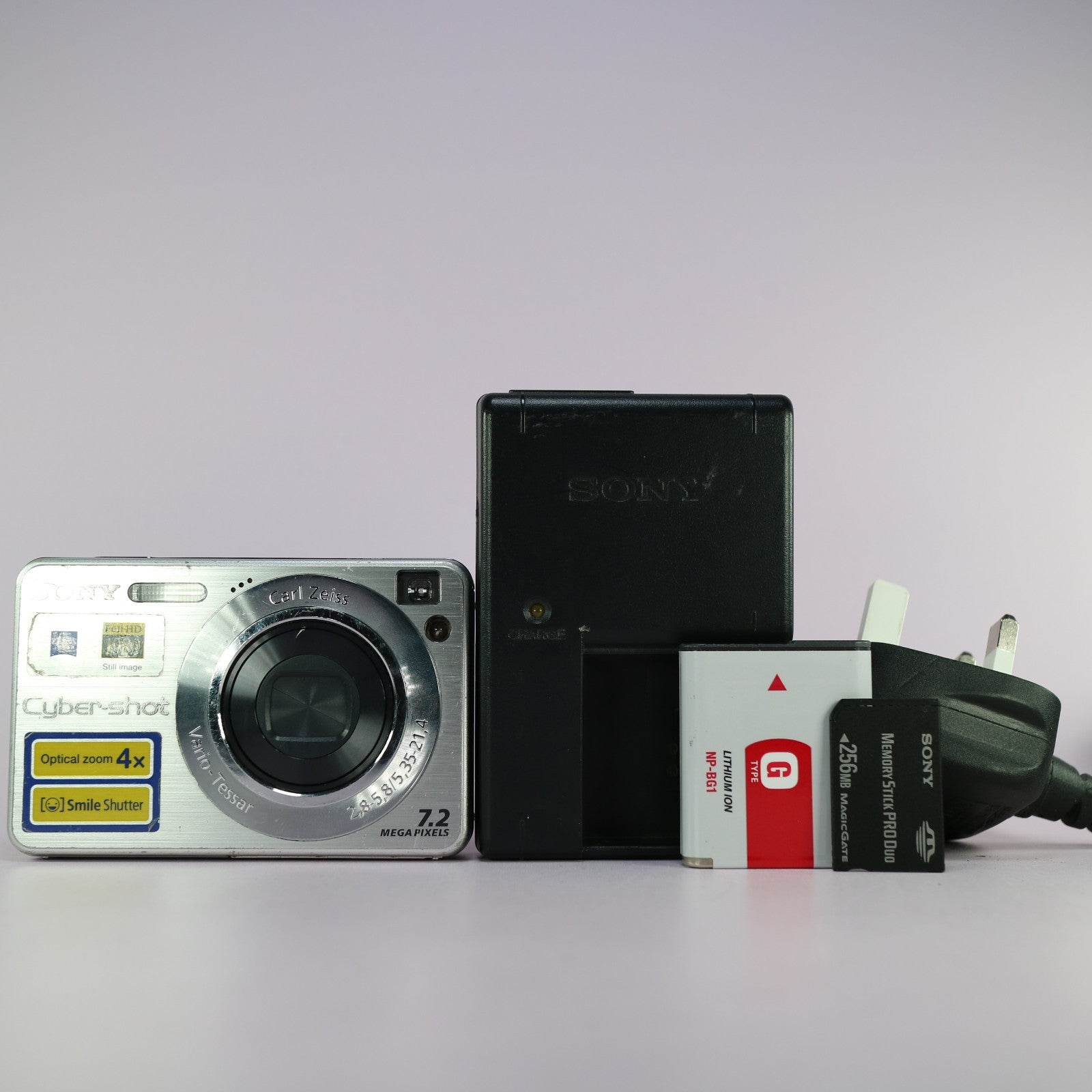 Sony Digital Camera Cybershot DSC-W110 7.2MP Silver Tested Full Working Set
