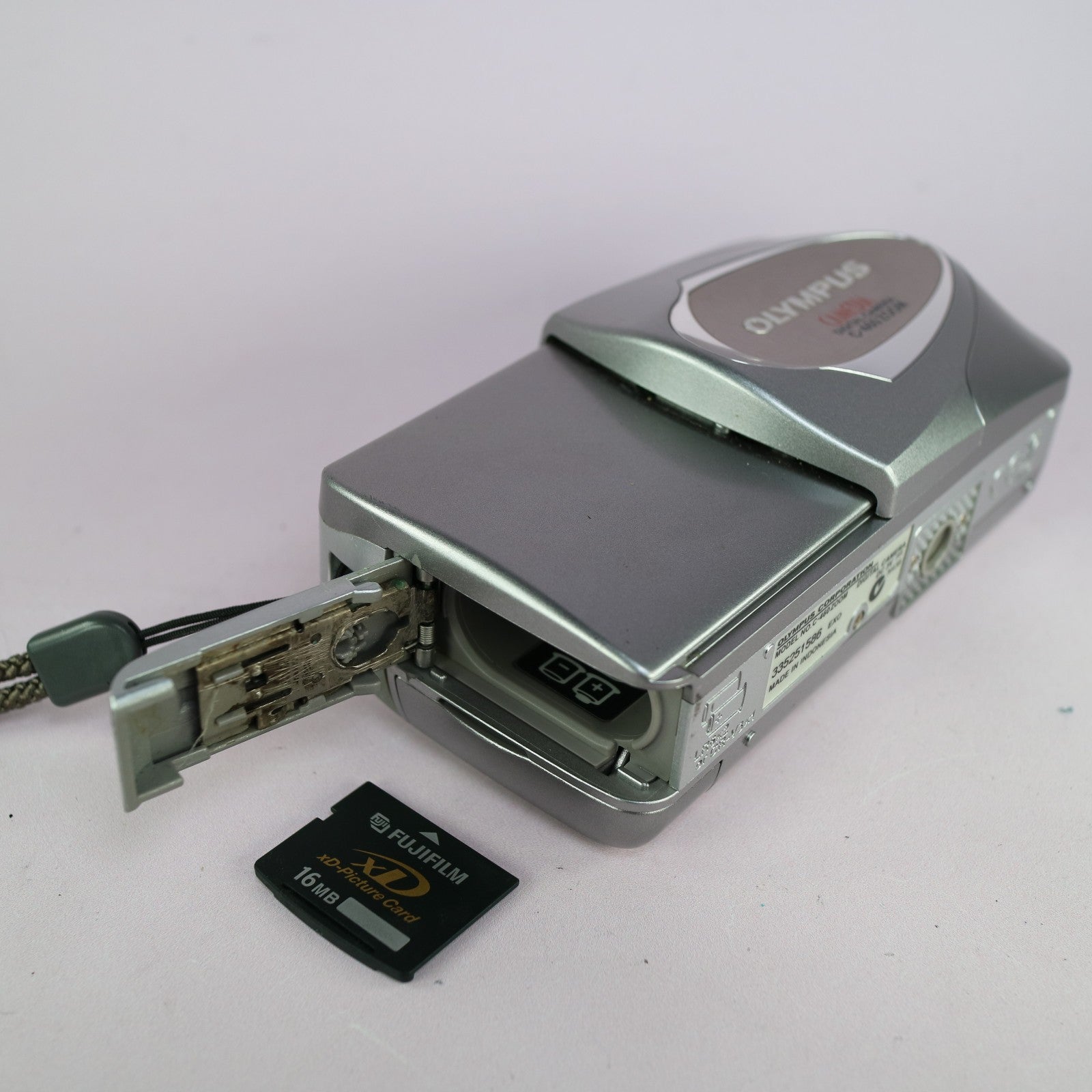 Olympus Digital Camera Camedia C-460 Zoom 4.0MP Silver Tested With xD Card