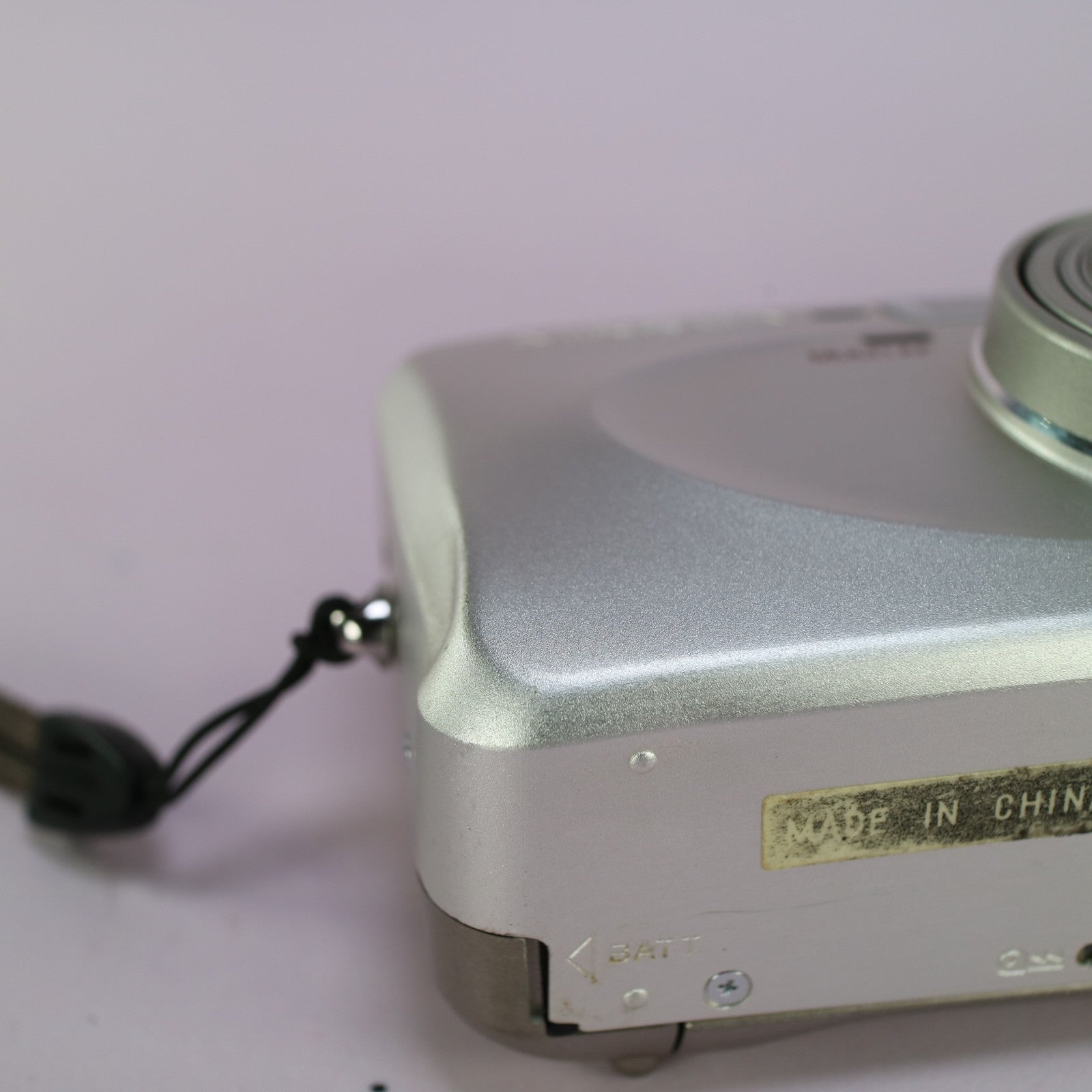 Minolta Riva Zoom 125 35mm Film Point and Shoot Camera Silver Tested
