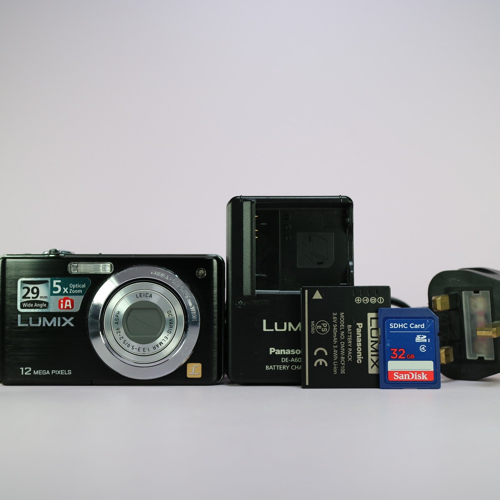 Panasonic Lumix DMC-FS15 12.1MP Digital Camera Black Tested Full Working Set