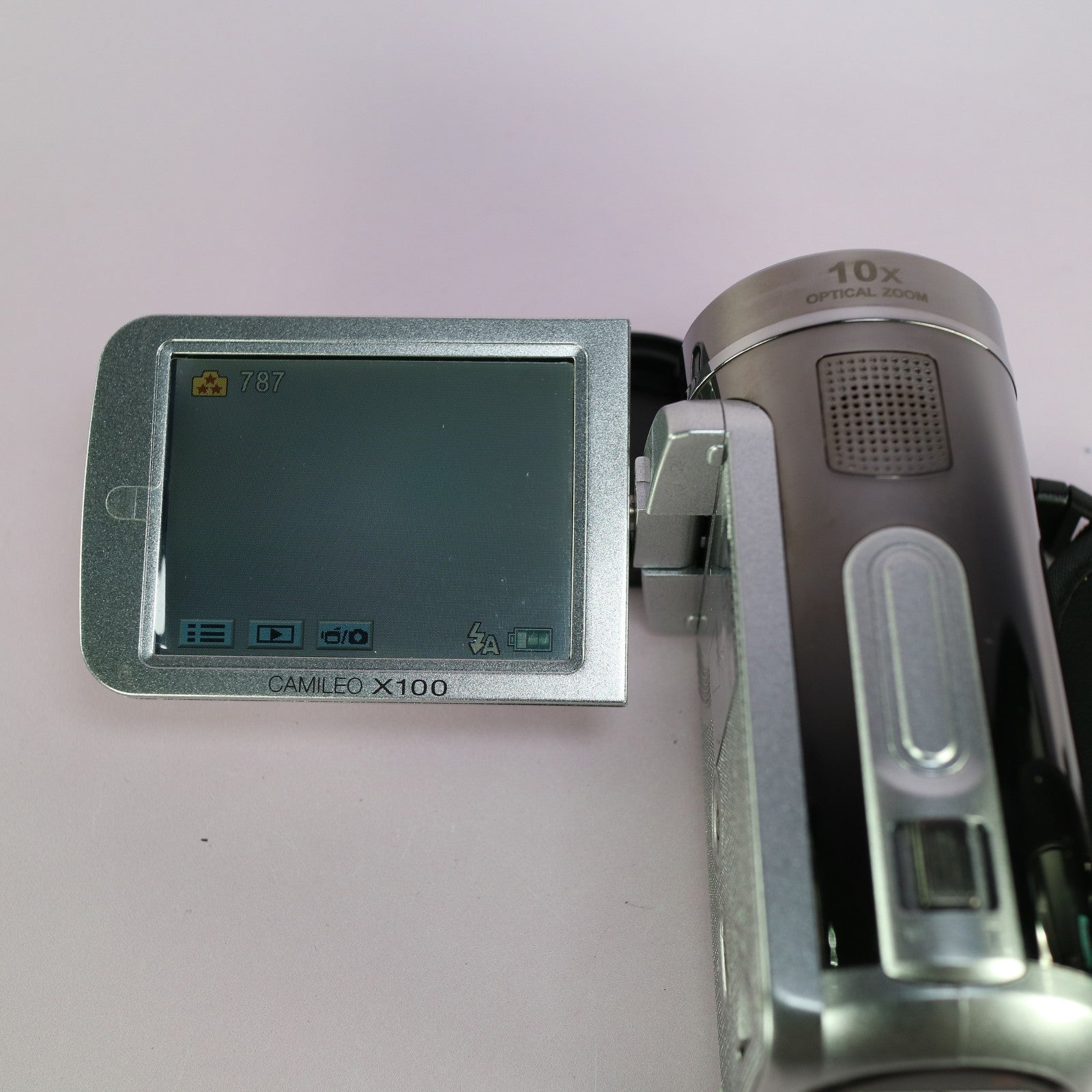Toshiba Camileo X100 Compact Handheld HD Video Camcorder Silver Tested Full Set