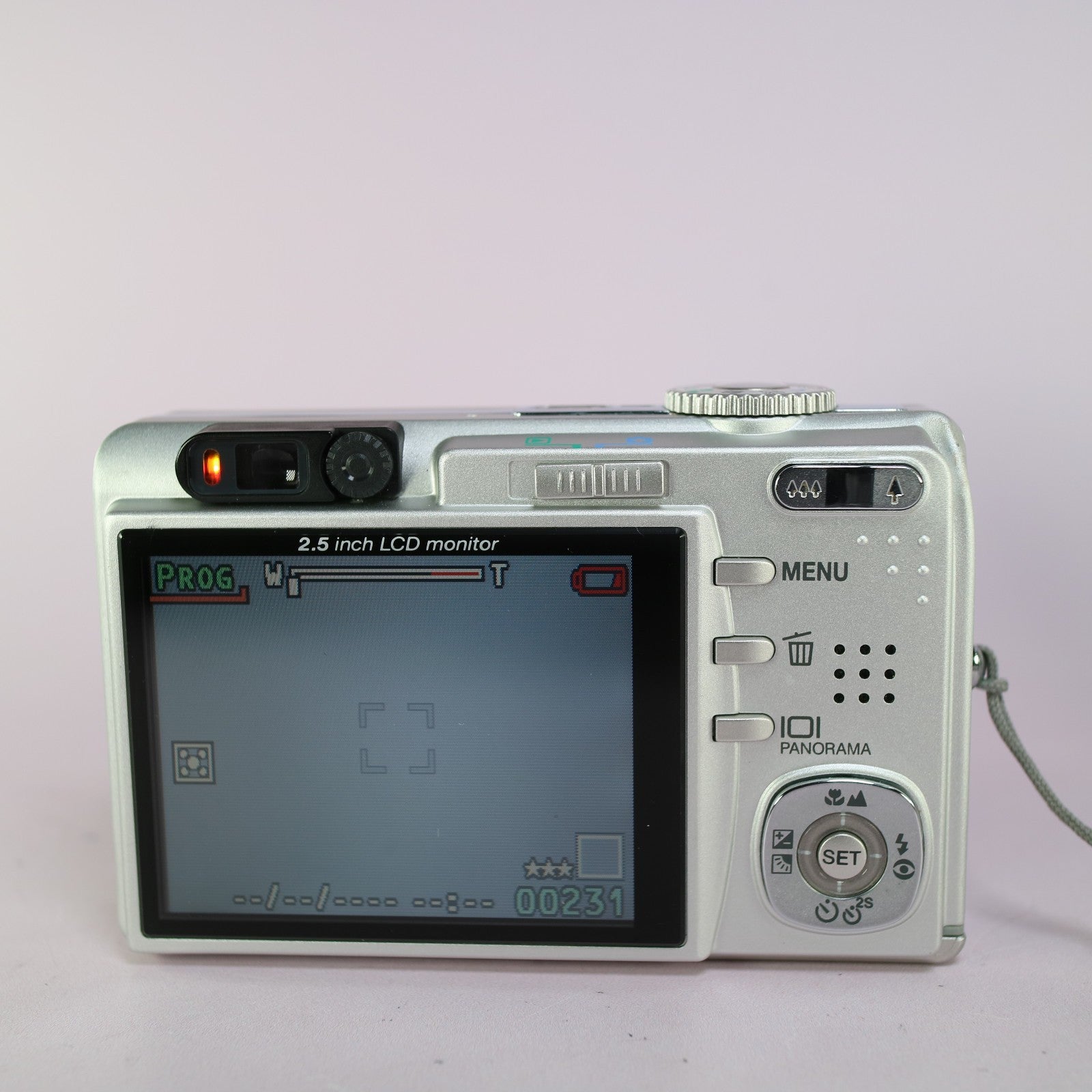 Traveler Digital Camera DC-8300 8.1MP Silver Tested Full Working Set
