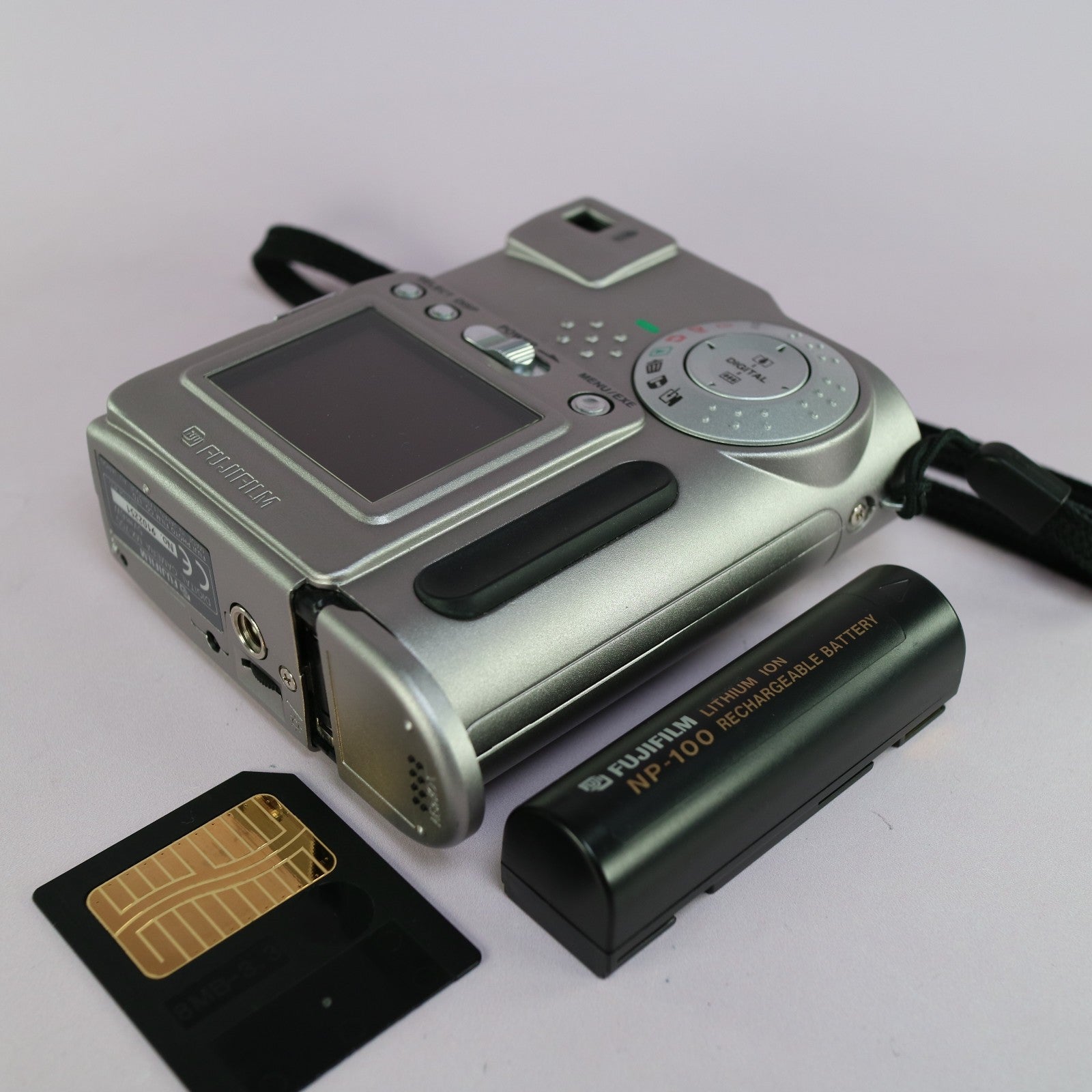 Fujifilm MX-700 1.5MP Compact Digital Camera Silver Tested With Smartmedia Card