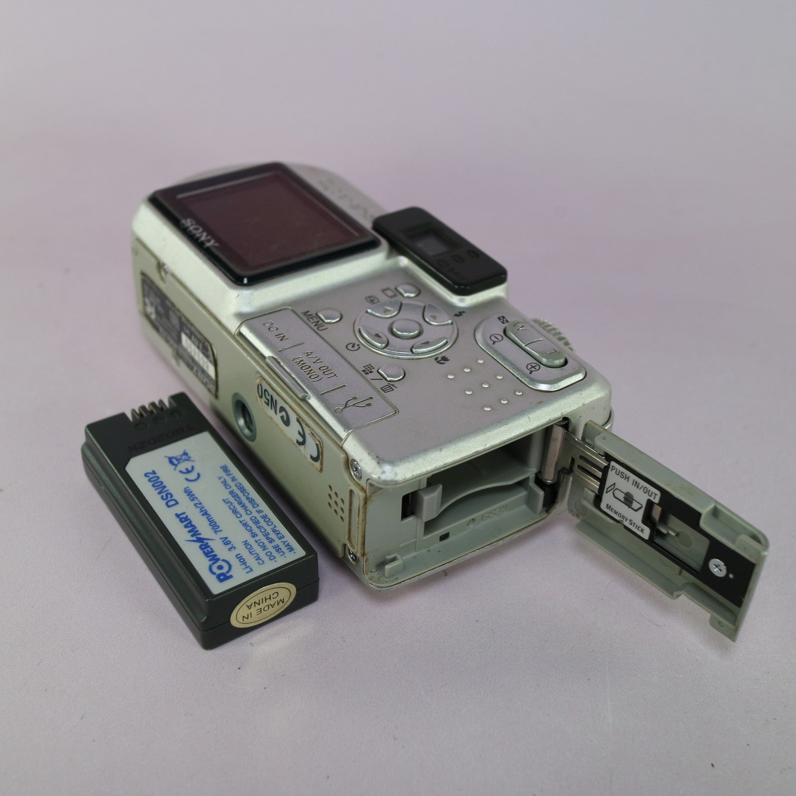 Sony Digital Camera Cybershot DSC-P8 3.2MP Silver Tested