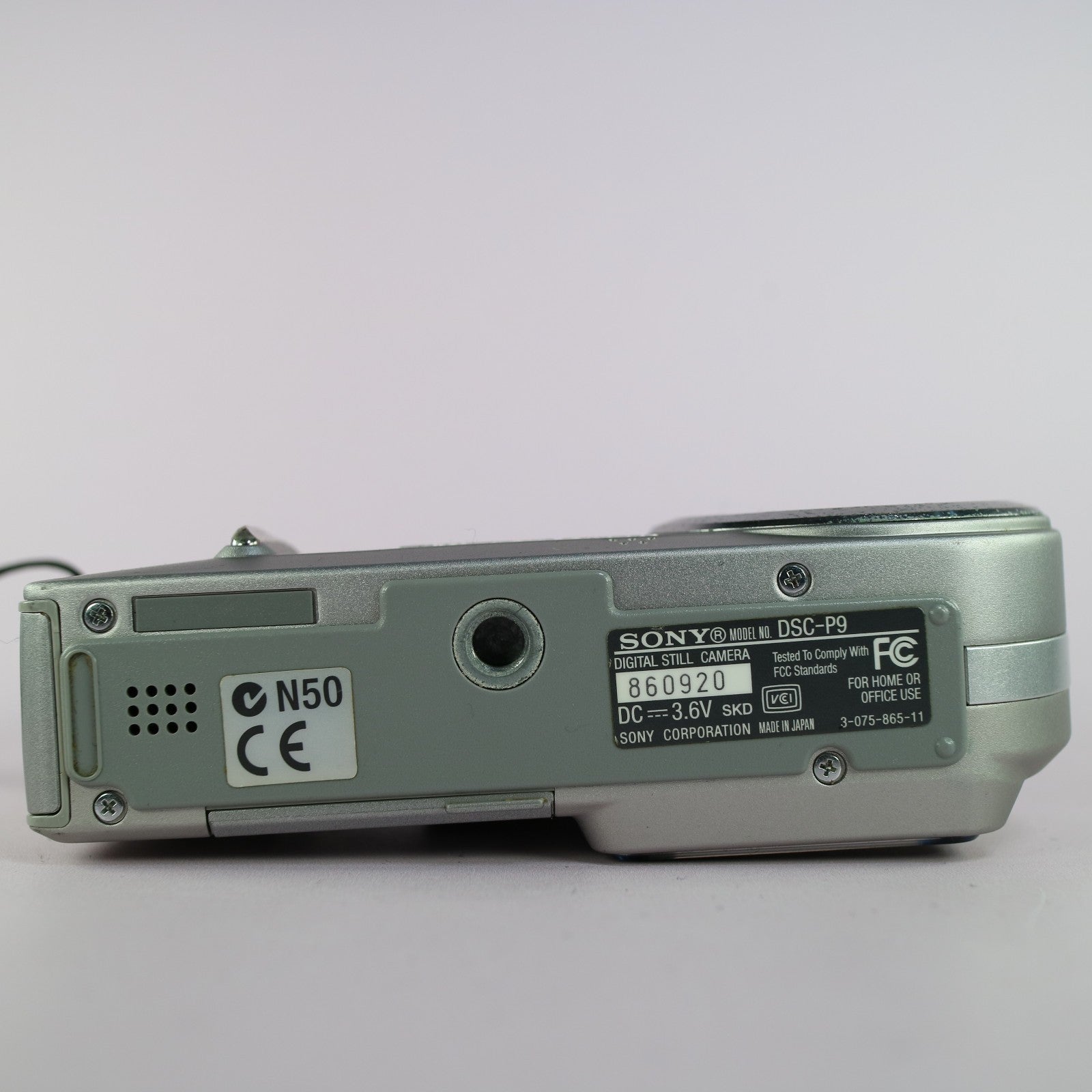 Sony Digital Camera Cybershot DSC-P9 4.0MP Silver Tested