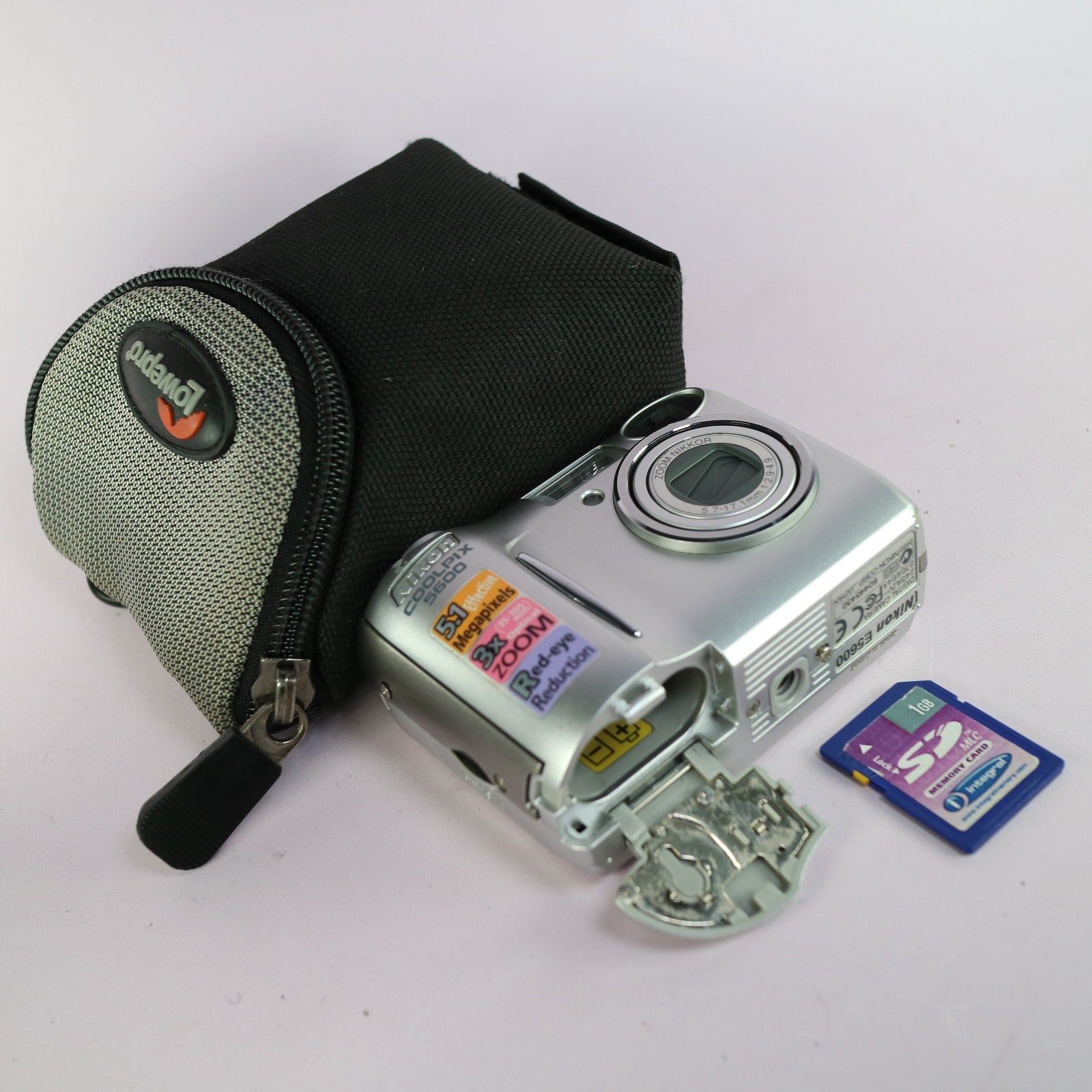 Nikon Digital Camera Coolpix 5600 5.1MP Silver Tested