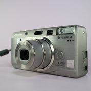 Fujifilm Digital Camera FinePix F700 6.3MP Silver Tested Full Working Set