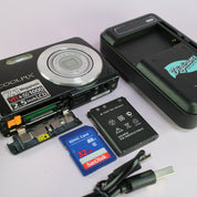 Nikon Digital Camera Coolpix S200 7.1MP Silver Tested Full Working Set