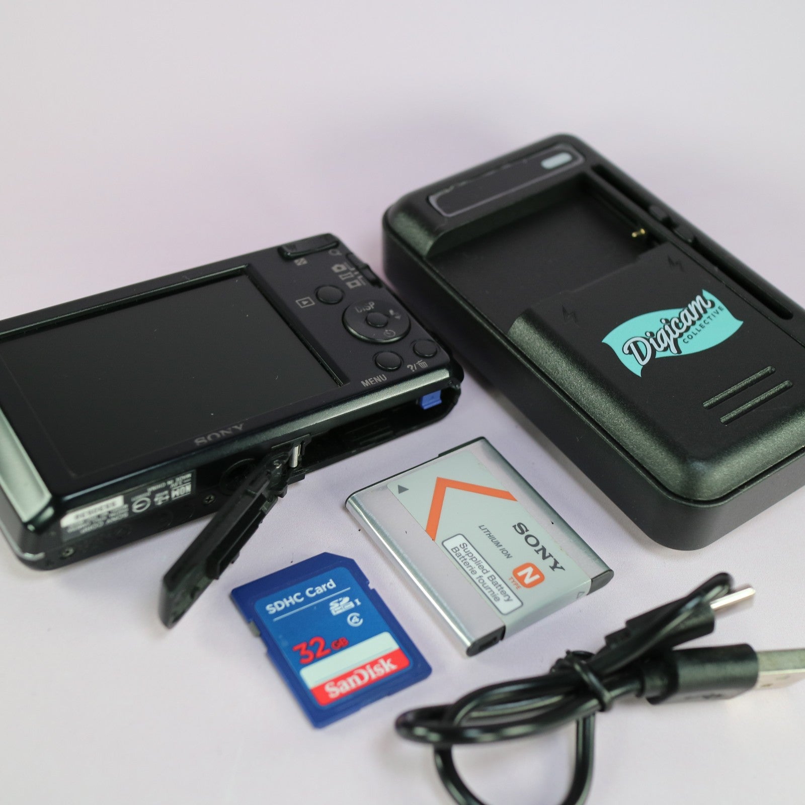 Sony Digital Camera Cybershot DSC-W620 14.1MP Black Tested Full Working Set