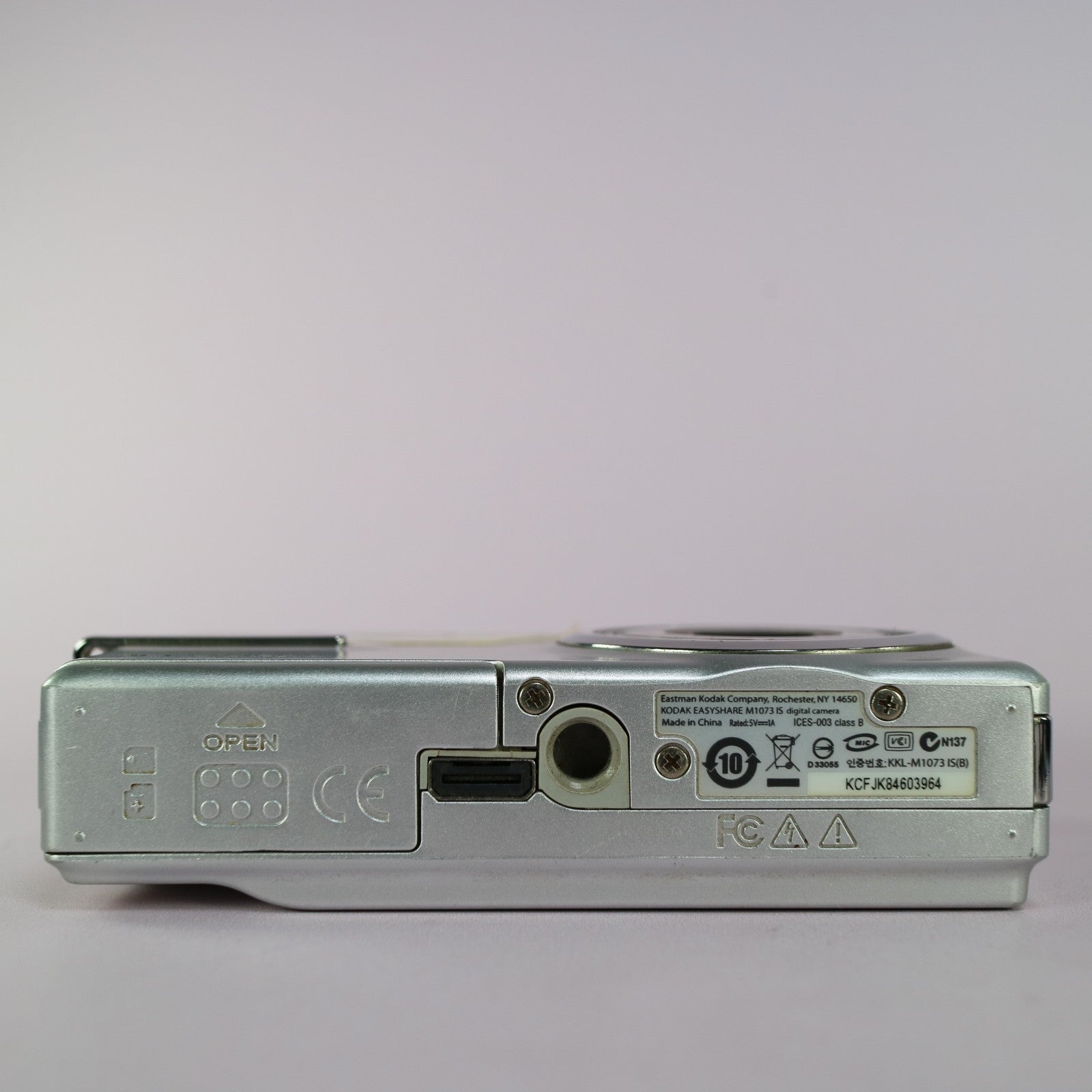 Kodak Digital Camera EasyShare M1073 IS 10.2MP Silver Tested Full Working Set
