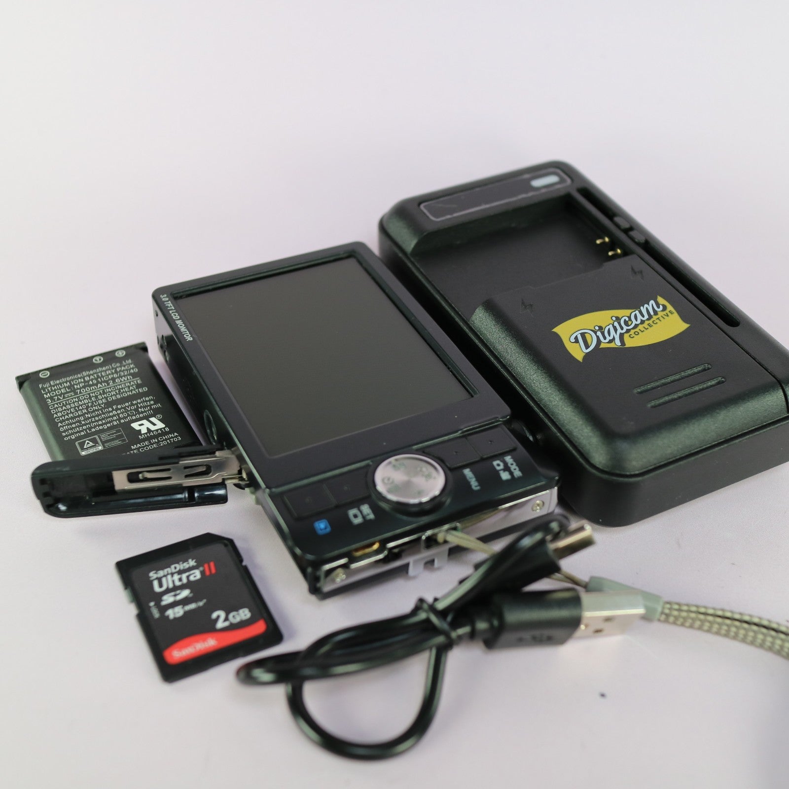 Hitachi Digital Camera HDC-1087E 10.0MP Black Tested