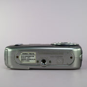 Samsung Digimax V700 7.1MP Compact Digital Camera Blue Tested Full Working Set