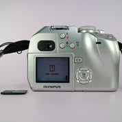 Olympus Camedia C-5000 Zoom 5.0MP Digital Camera Silver Tested Full Working Set