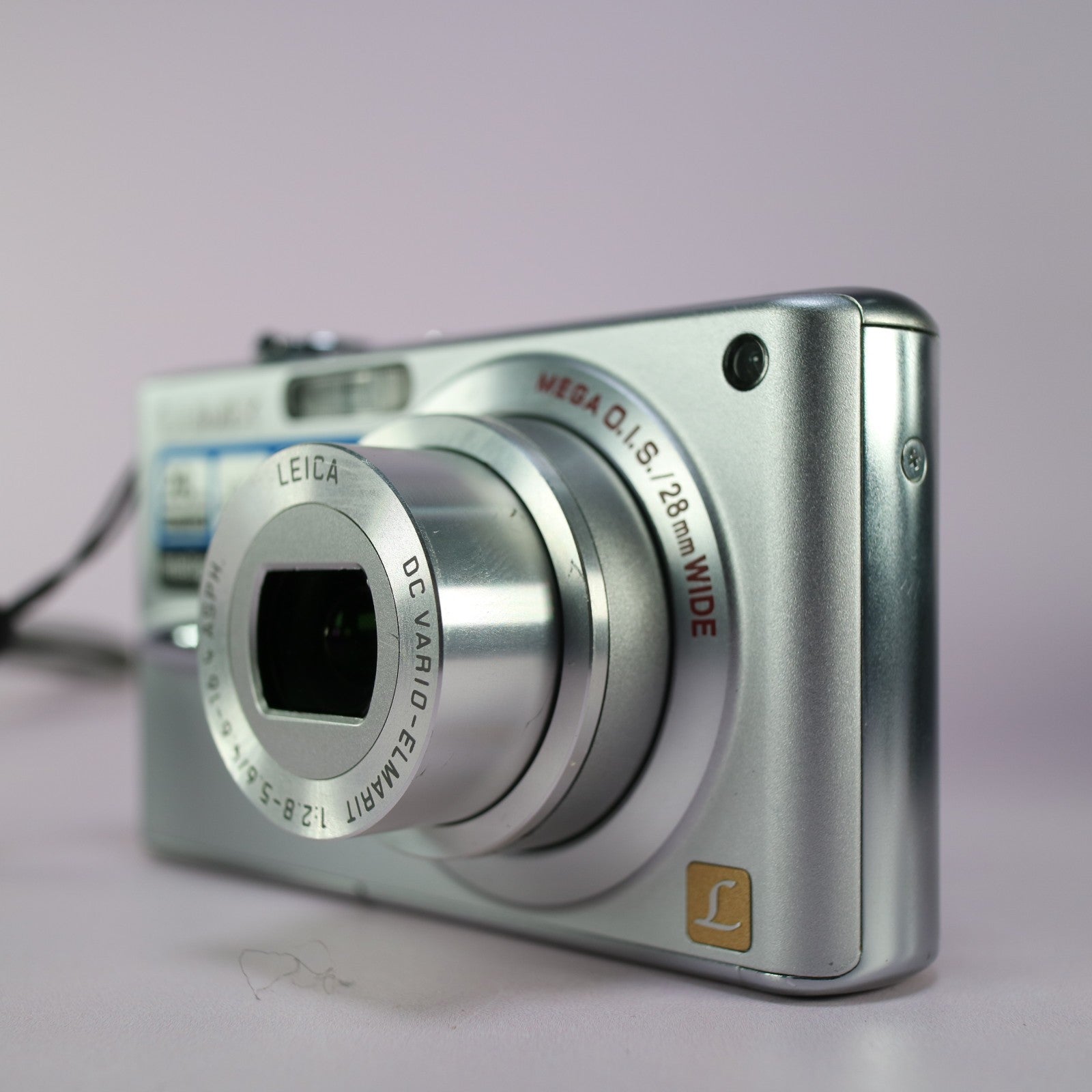 Panasonic Digital Camera Lumix DMC-FX30 7.2MP Silver Tested Full Working Set