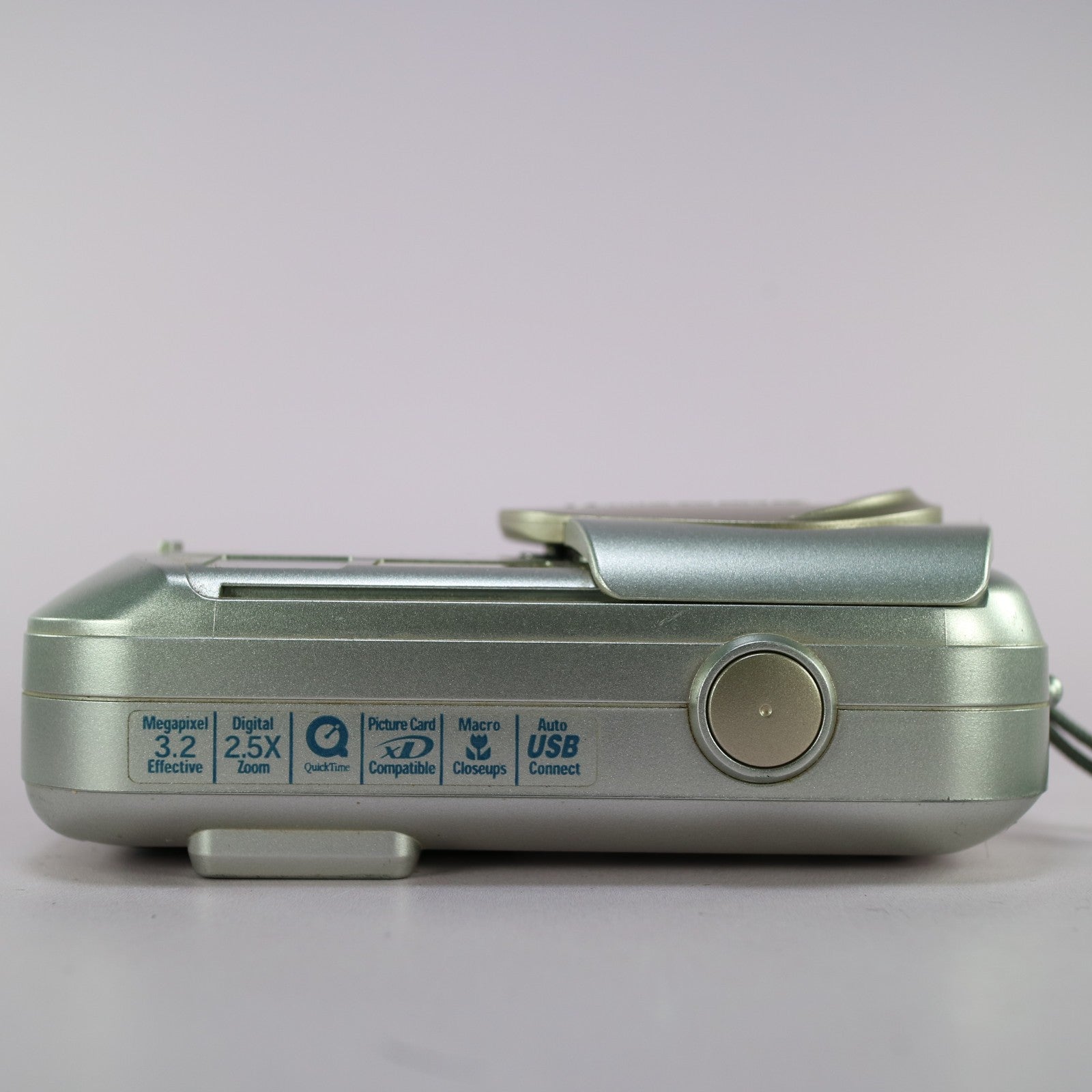 Olympus Digital Camera Camedia D-395 2.0MP Silver Tested With xD Card