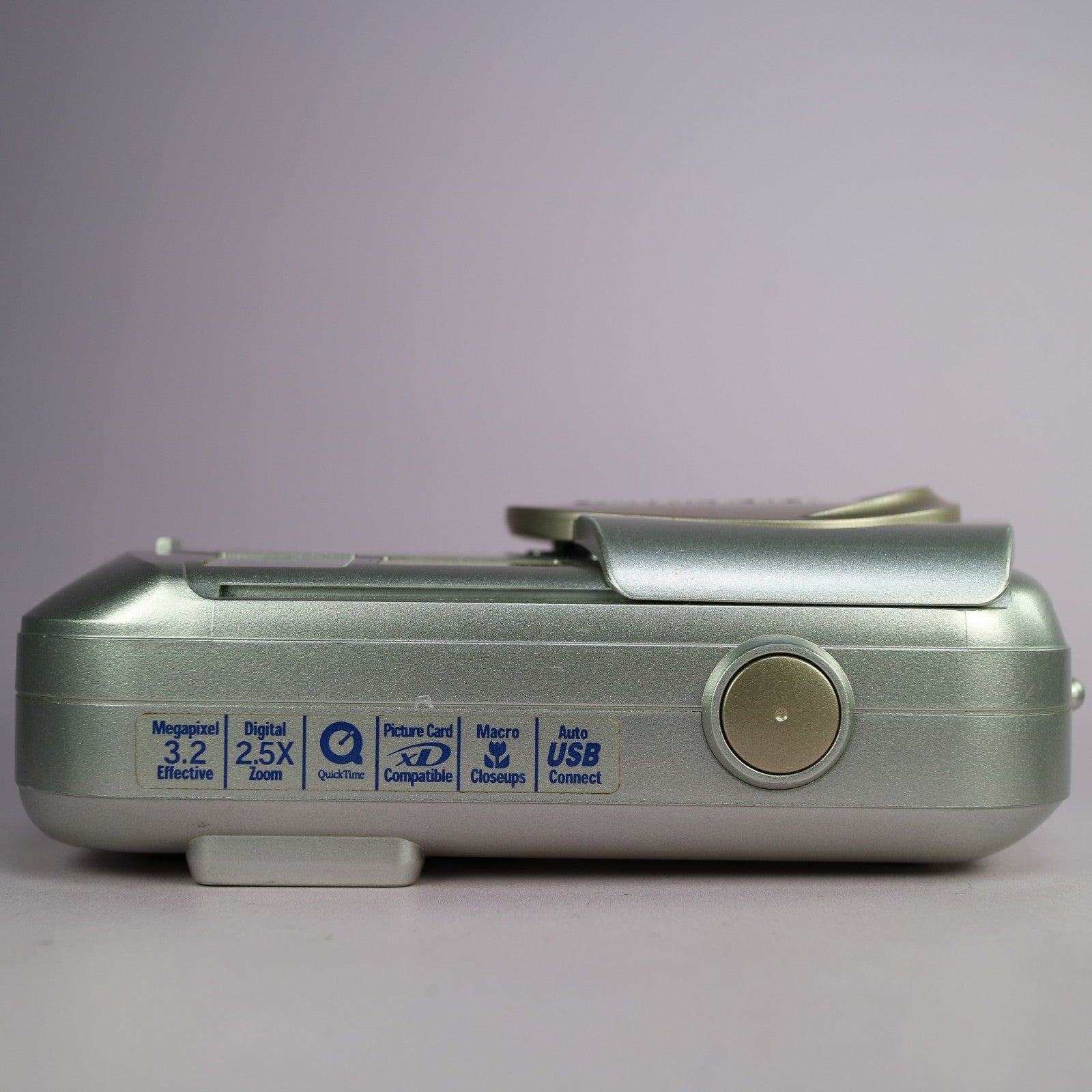 Olympus Camedia C-160 Zoom 2.0MP Digital Camera Silver Tested With xD Card
