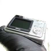 Nikon Digital Camera Coolpix 5900 5.1MP Silver Tested Full Working Set