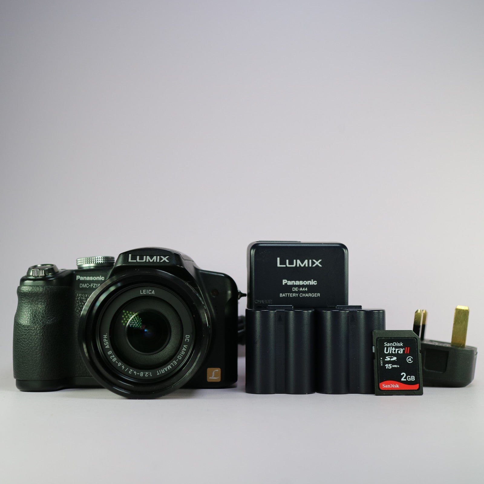 Panasonic Bridge Camera Lumix DMC-FZ18 8.1MP Black Tested Full Working Set