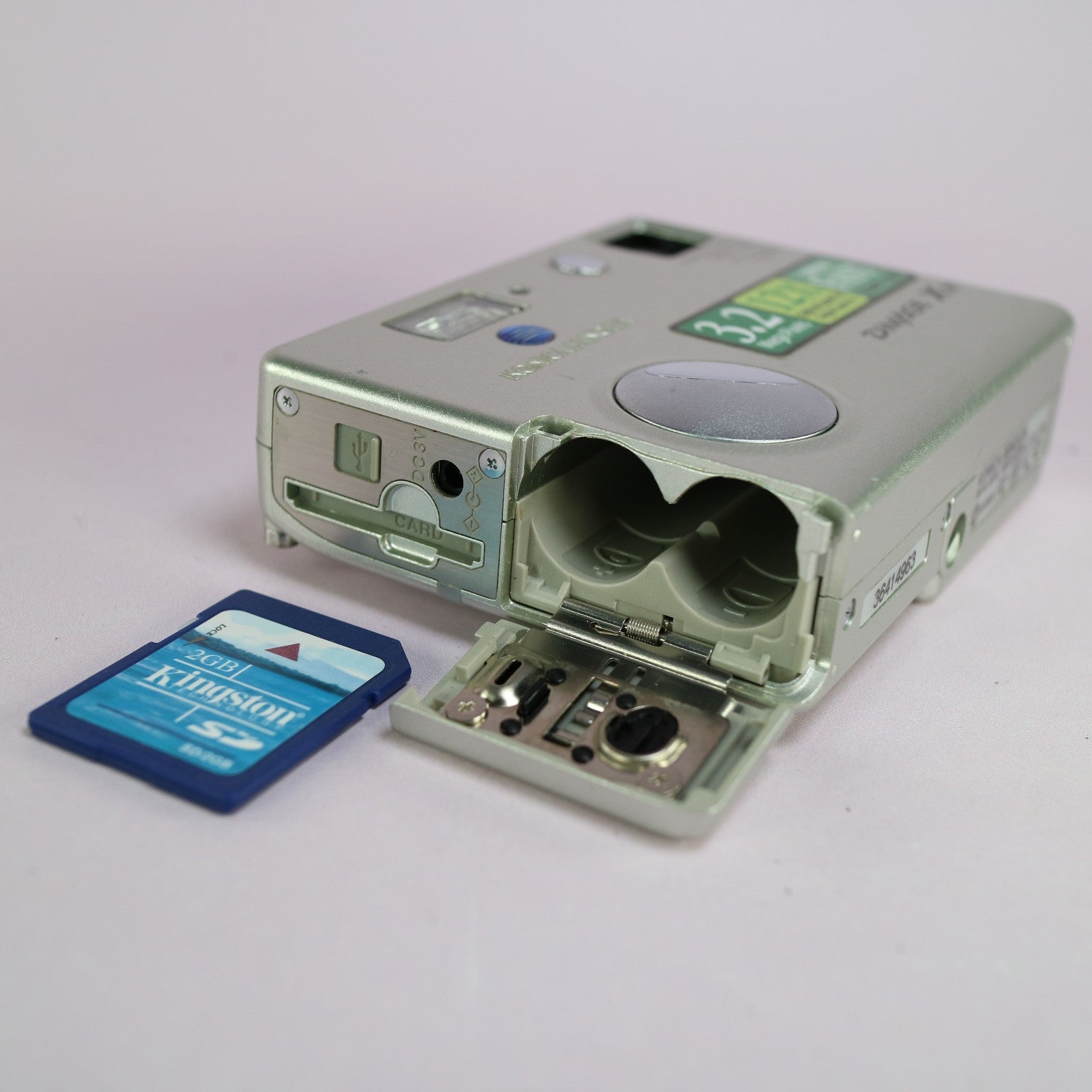 Minolta Dimage X31 3.2MP Compact Digital Camera Silver Tested