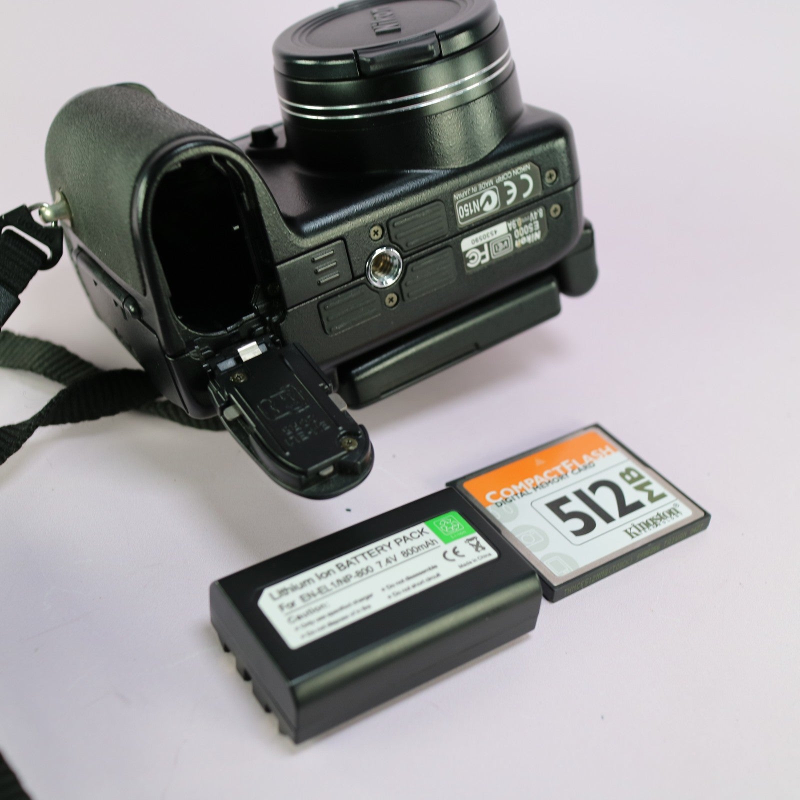 Nikon Digital Camera Coolpix 5000 5.1MP Flip Screen Black Tested