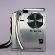 Fujifilm Digital Camera FinePix 4700 Zoom 2.4MP Silver Tested