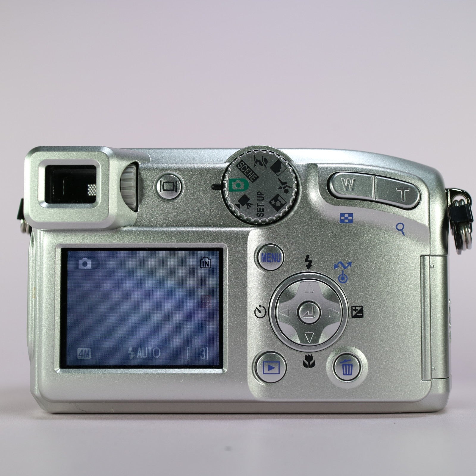 Nikon Digital Camera Coolpix 4800 ED 4.0MP Silver Tested Full Working Set